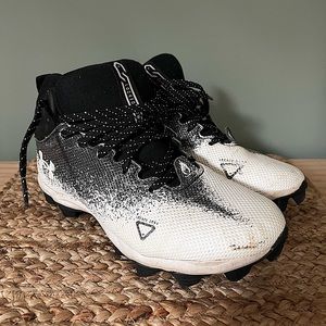Under Armour Boys’ Football Cleats - Boys’ Size 5